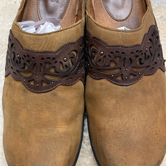 ARIAT Brown Suede Leather Clog Shoes Women’s Size 10 Western Work Cutouts Studs - Picture 3 of 12